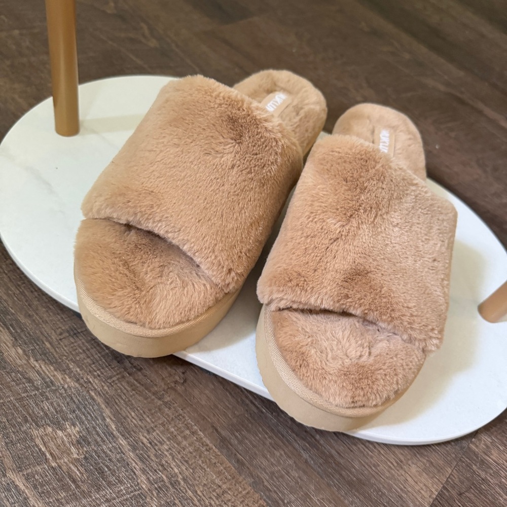 Muk Luks Tan Plush Slide Slippers